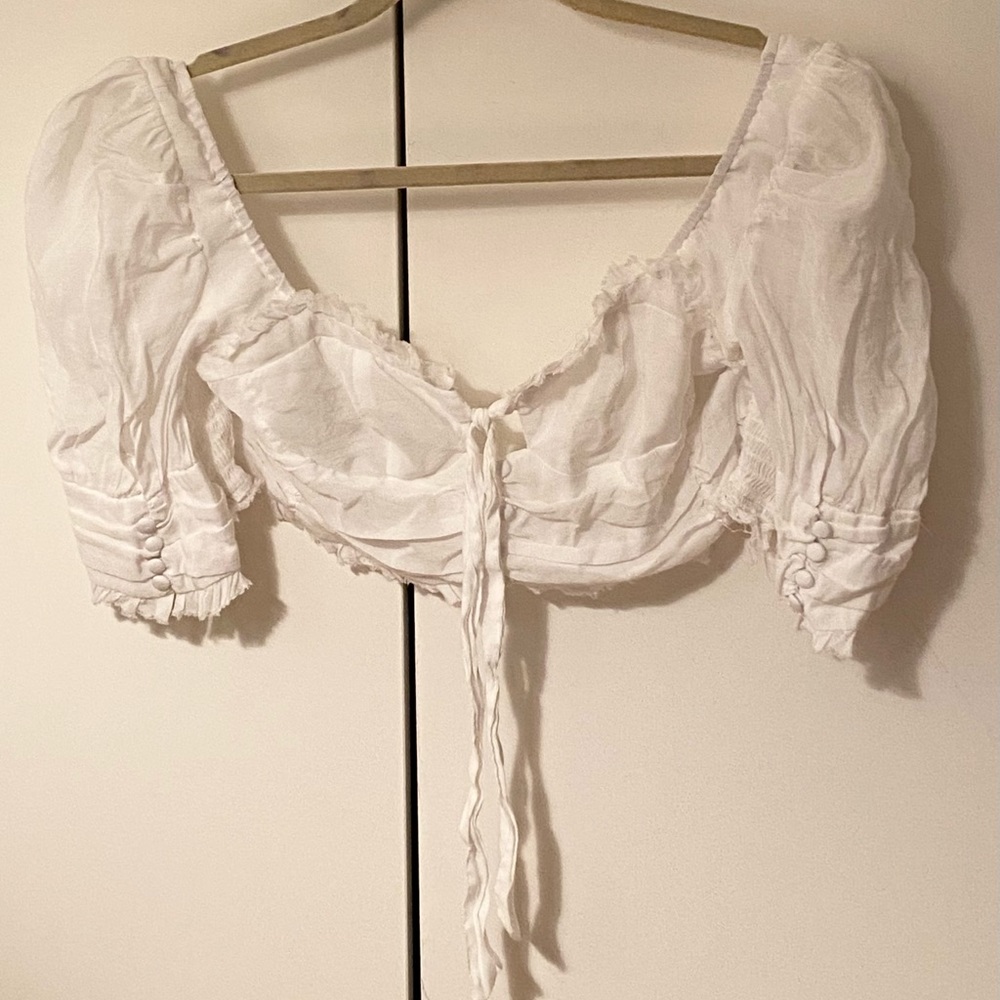 Fashion Nova white long sleeved crop top. Size XS